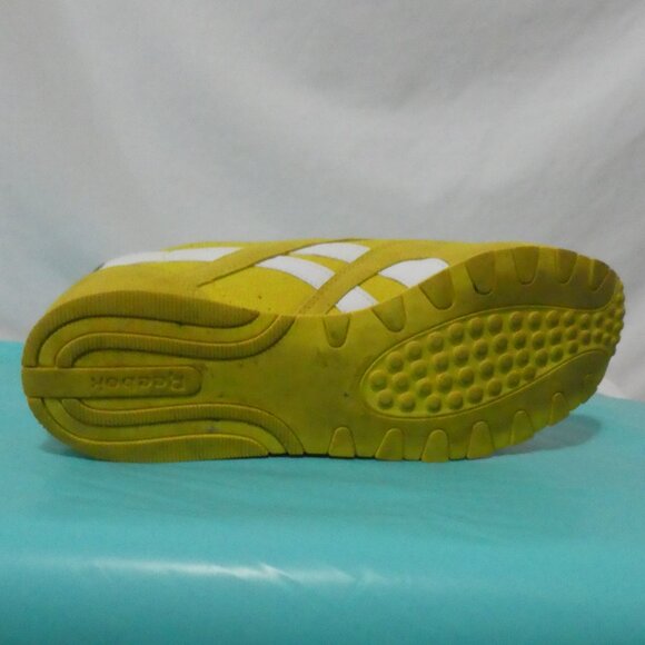 REEBOK - Classic | size 9.5 | Golden Haze - Chalk Lace-Up Sneaker - Picture 13 of 15